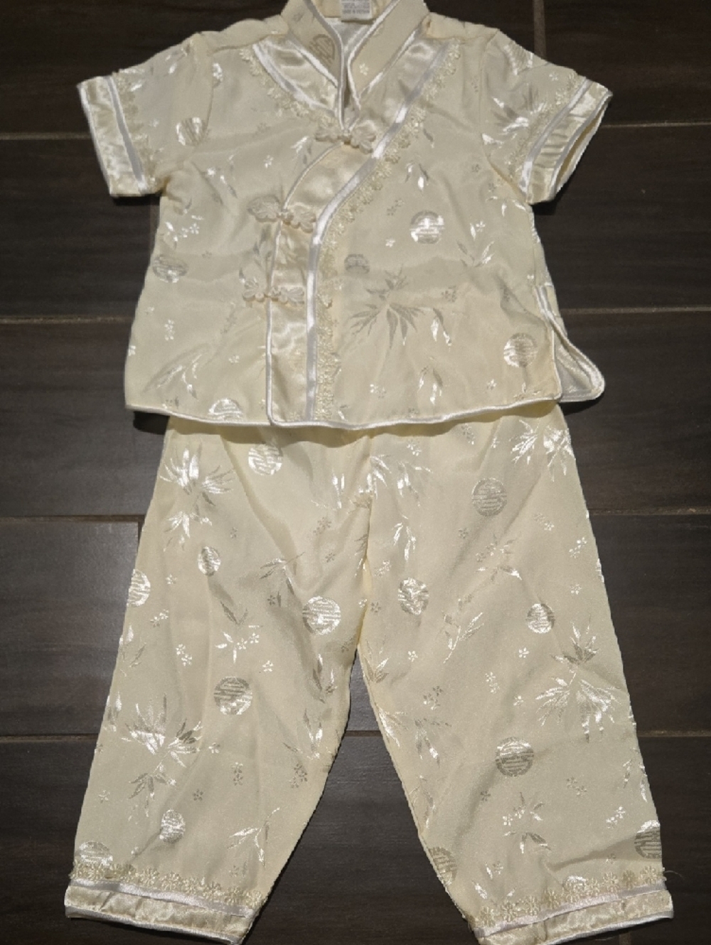 Kids Asian Ivory 2 Pc Set Sz 3 NWOT - Picture 6 of 7